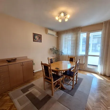 Cosy Oborishte Apartment