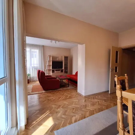 Cosy Oborishte Apartment *